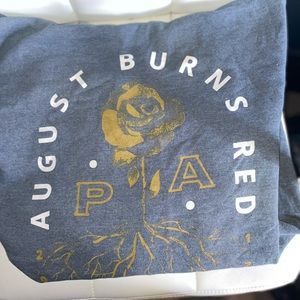 August burns red zip up